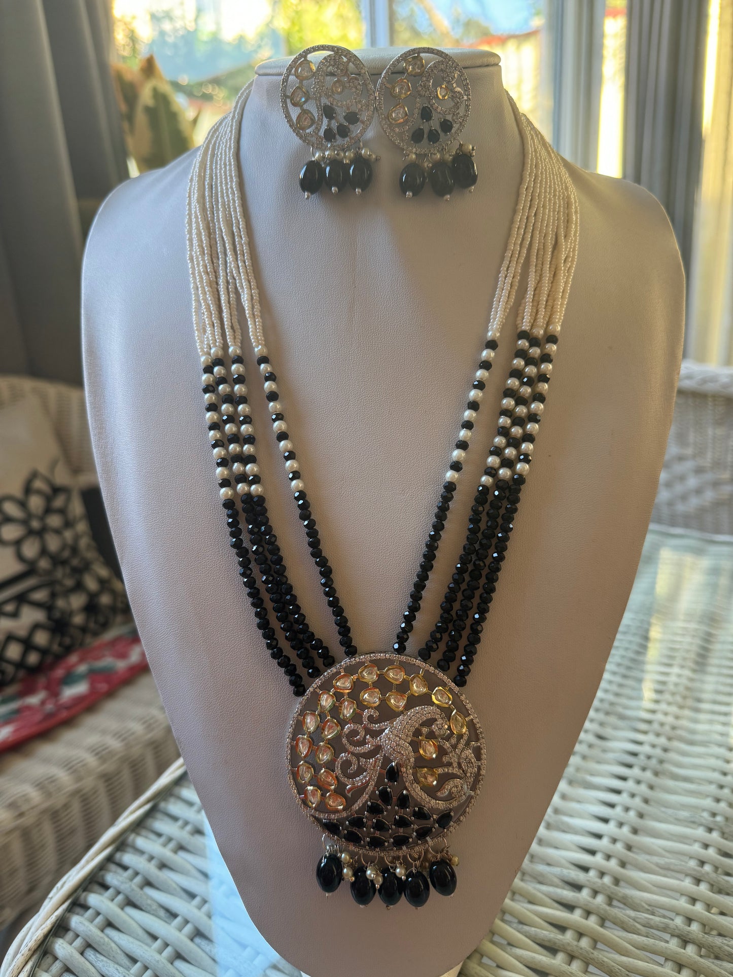 White beeds black mala