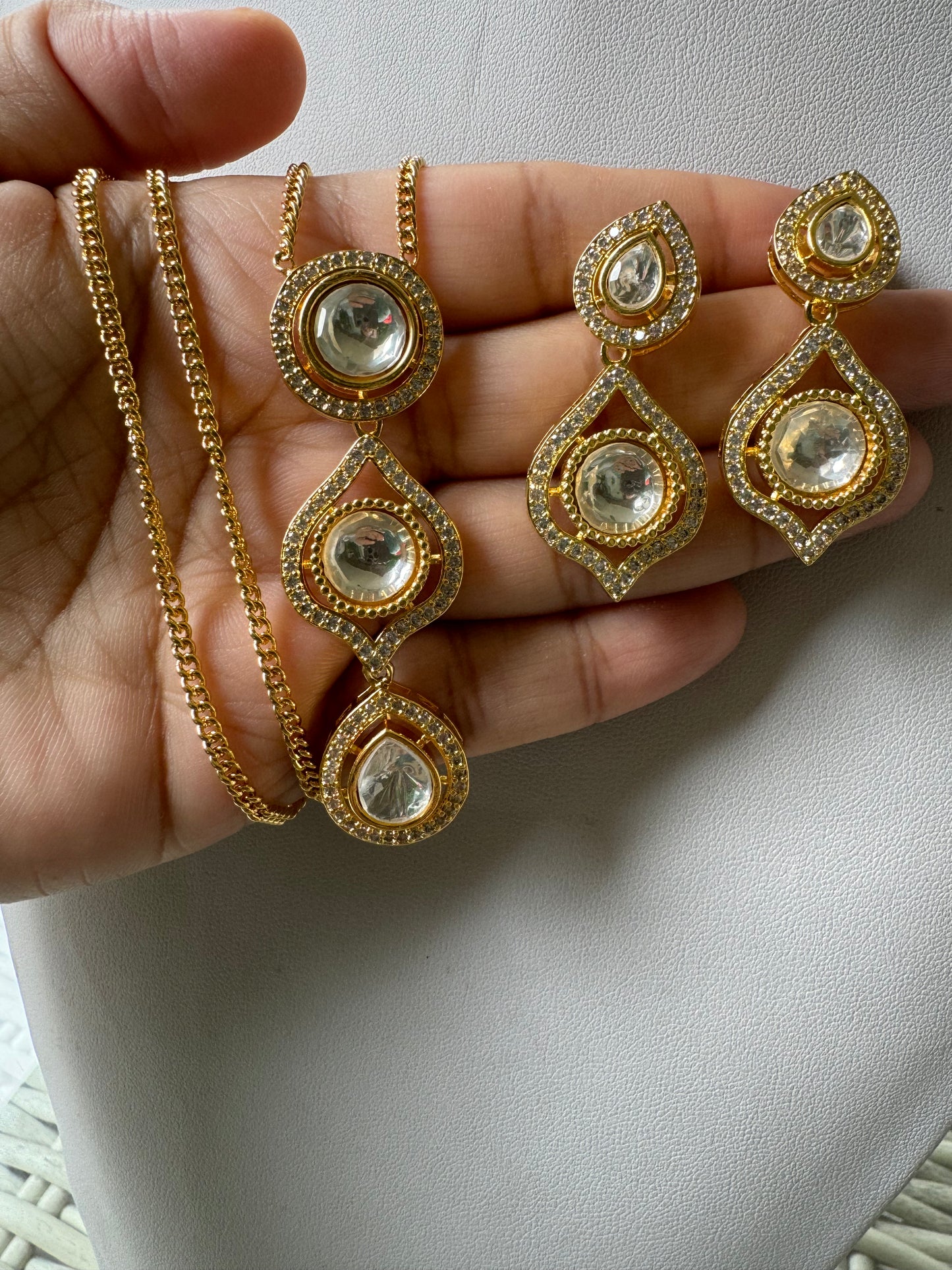 Tayani set