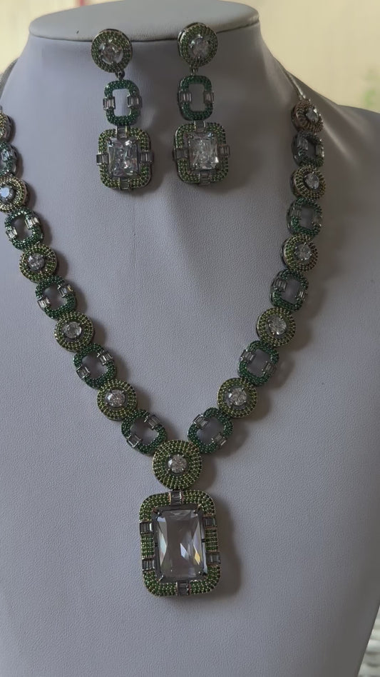 Necklace with Earrings in neno Invisible settings